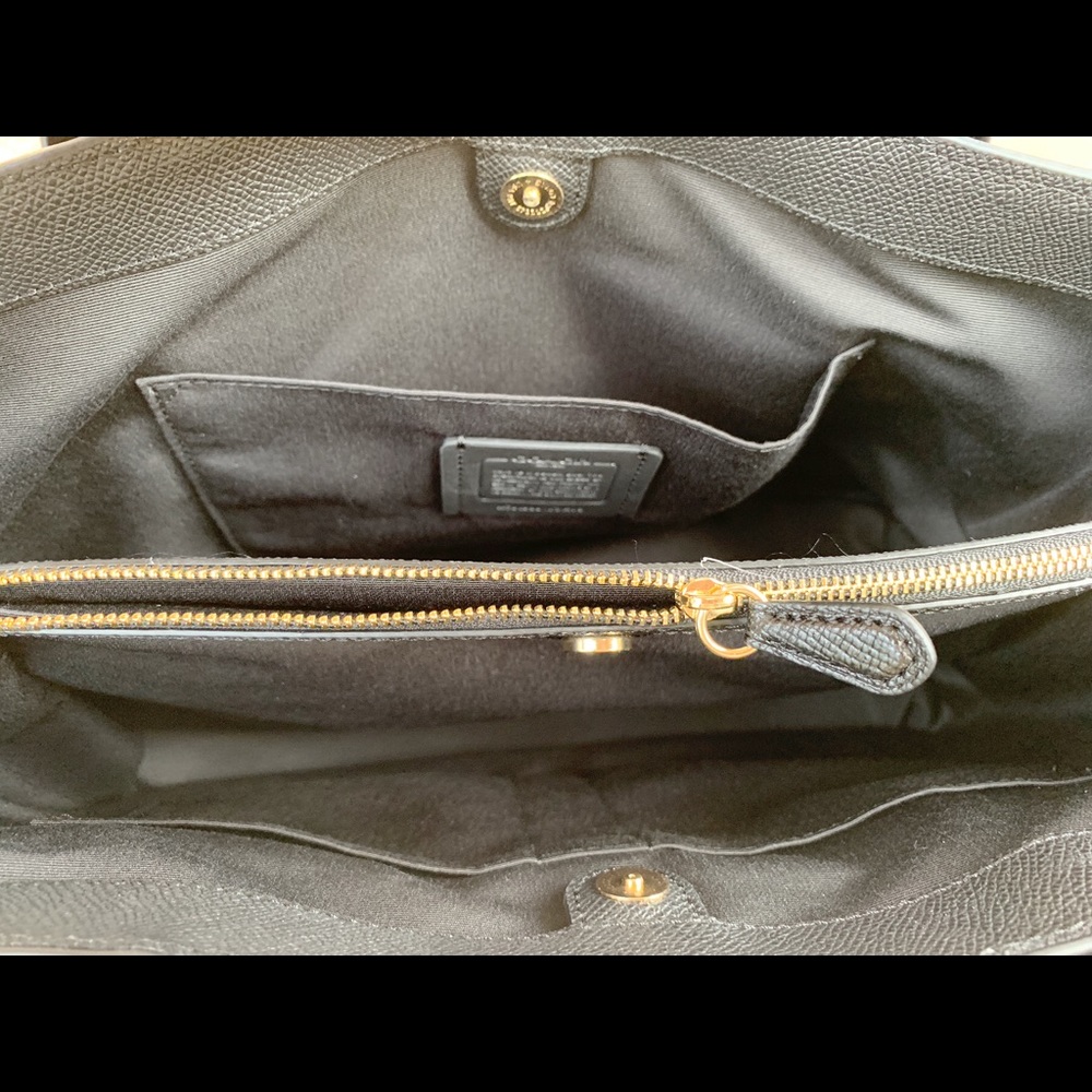 Gaby’sBags 👜💕-NWT Coach Shoulder Bag - Picture 7 of 7